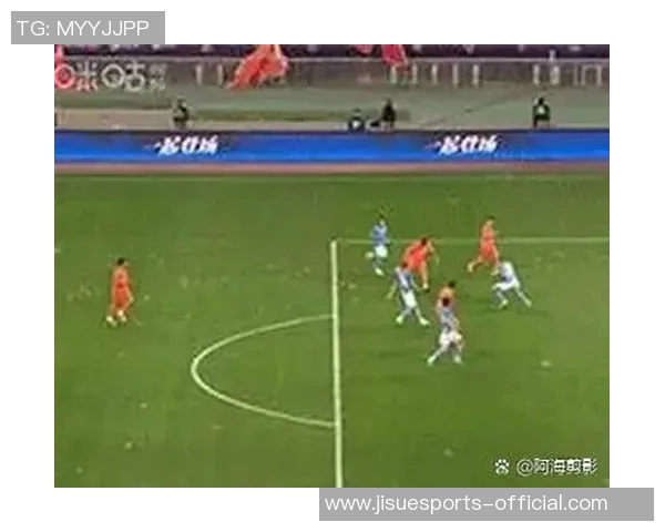 中超精彩对决巴萨狂胜那不勒斯五球大捷补时进球点燃全场激情